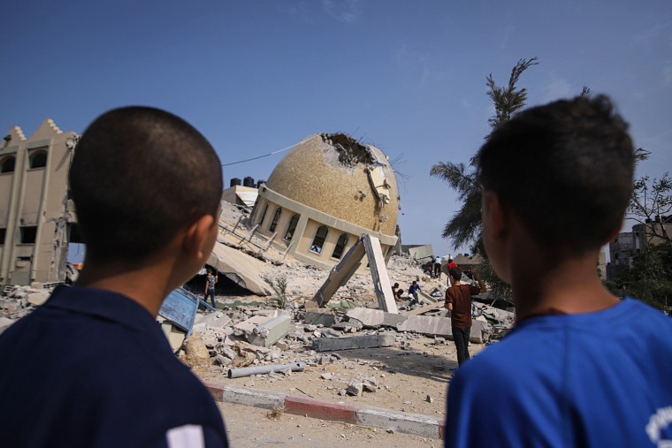 Fighting continued in southern Israel for a second day as Israeli Defence Forces sought to regain control of areas infiltrated yesterday by militants from the Gaza Strip.