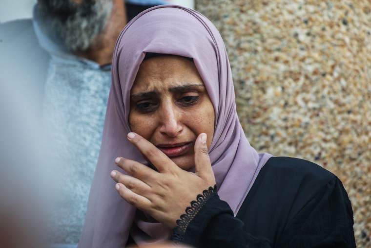 Israel stepped up its military operations in Gaza after a sustained truce between Hamas and Israel did not hold further than a week despite diplomatic talks and captives released.