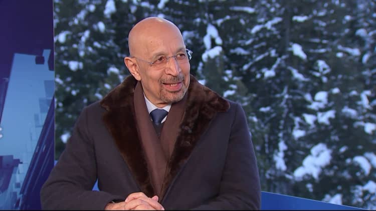 Saudi Arabia has the ingredients to withstand any economic shocks and risks, minister says